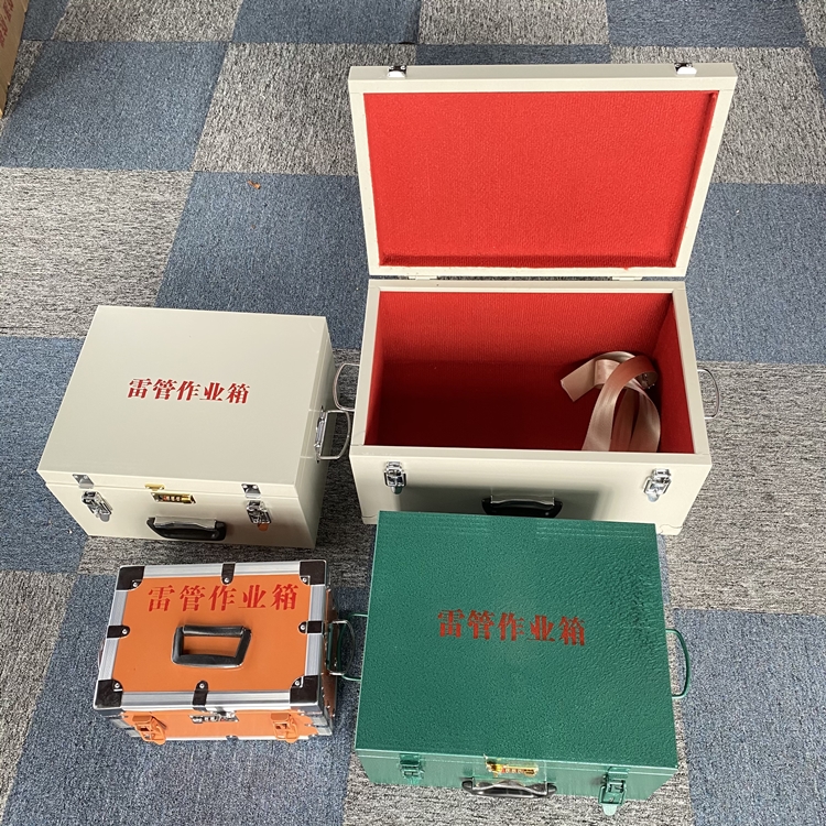 漳浦爆破工程作业箱如何选择？玻璃钢与传统材质的全面对比